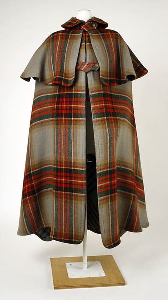 Bold plaid cape, circa 1901. Via The Costume Institute of the Metropolitan Museum of Art. #vintage …