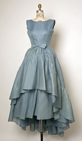 1961 BALENCIAGA | |= (DATE NIGHT)