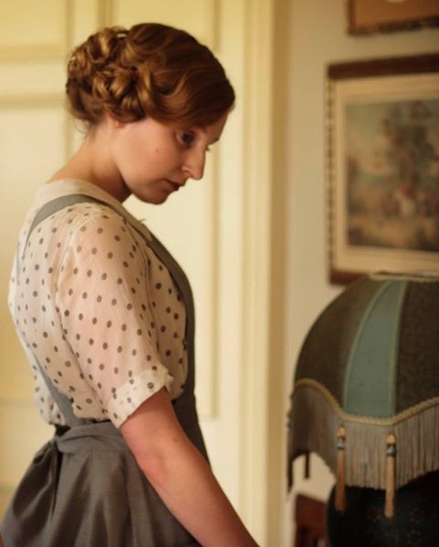 Downton Abbey, Edith.