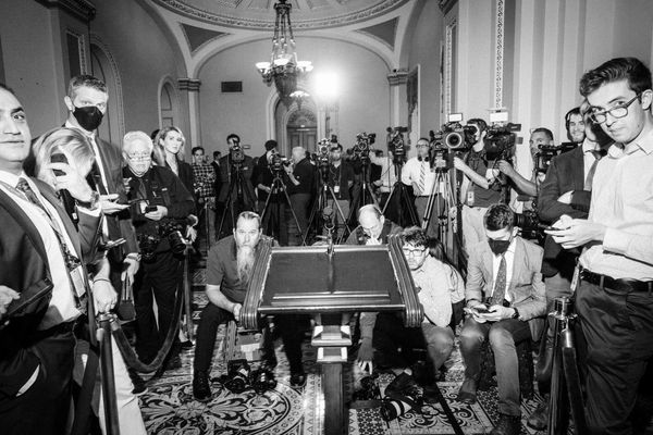 In Photos: The Spectacle of the Jan. 6 Hearings Looms Over Washington - The New York Times