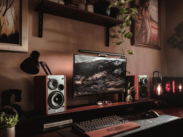 Moody Battlestation by Jason Dela Cueva in the Philippines