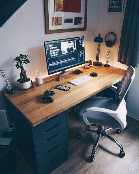 CDS | Clean Desk Setup on Instagram: “Tag a friend who would love this setup🤔 Awesome setup by…