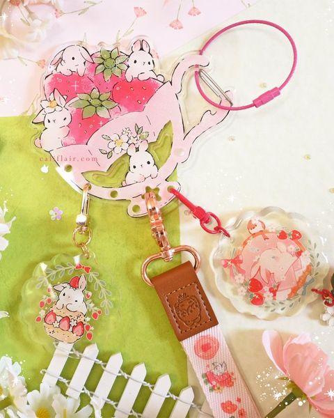 Cali 🐇 on X: "i made a teacup carabiner!! 🍓🐇 https://t.co/G1nOe11bo6" / X