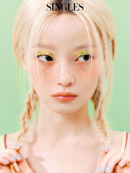 roo𐙚 ๋࣭⭑ on X: "singles magazine, july 2026 issue photographed by janghanbit https://t.co/…