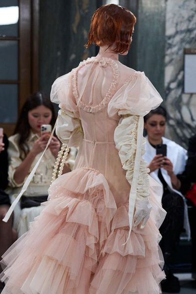 cherrymartinis on X: "Simone Rocha spring/summer 2023 details https://t.co/7ZvUWjy49d" / X